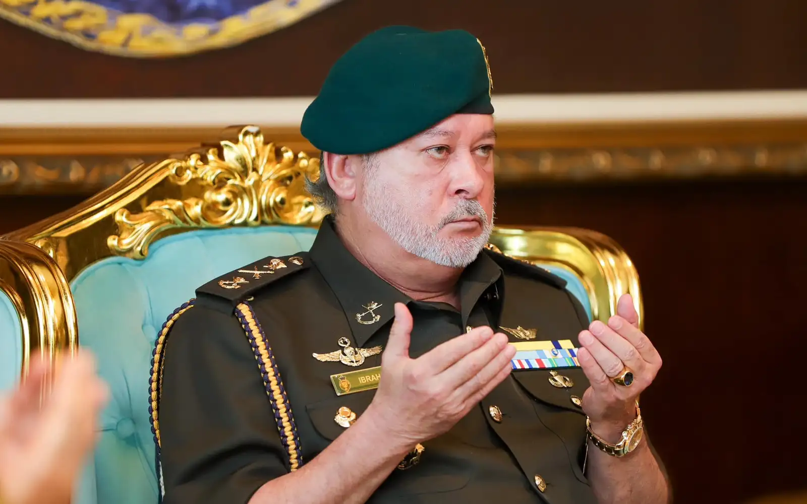 Agong Angered Over “Allah” Socks Issue & Wants Strict Action Taken ...